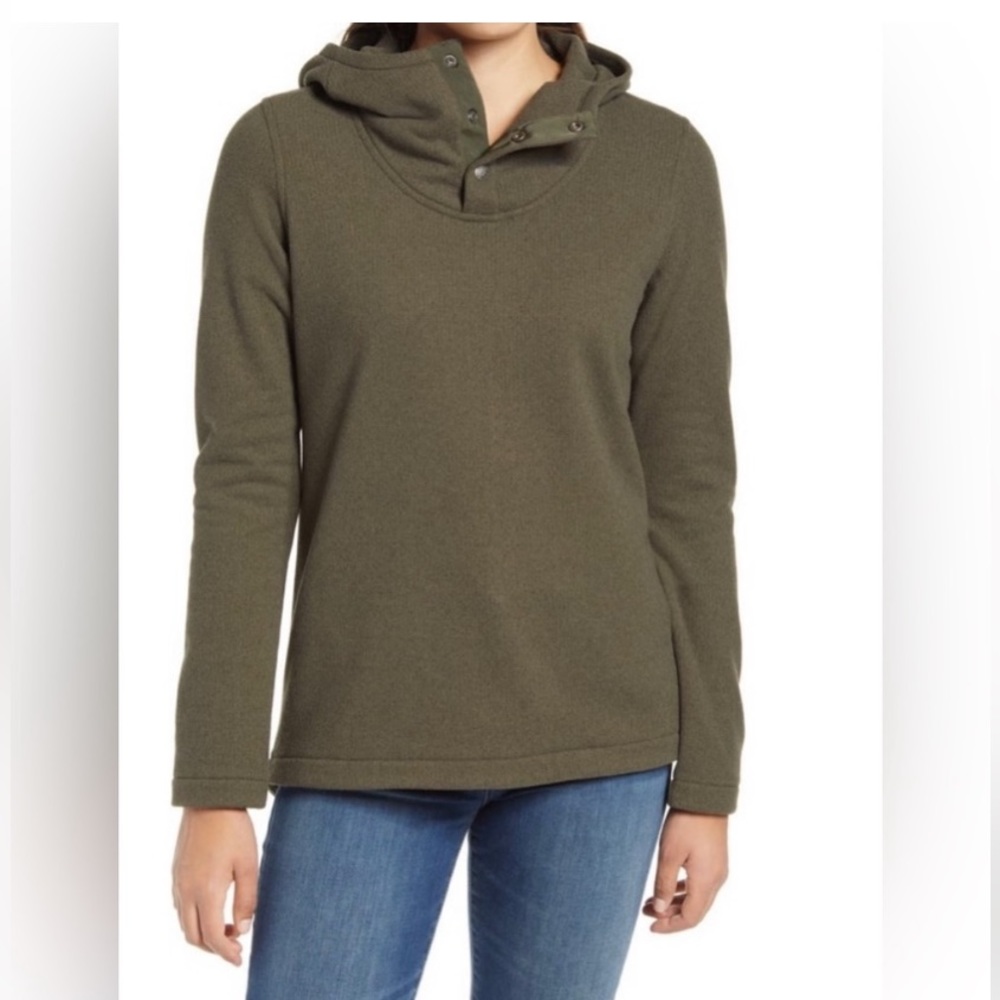 Northface Olive green collar button sweatshirt!